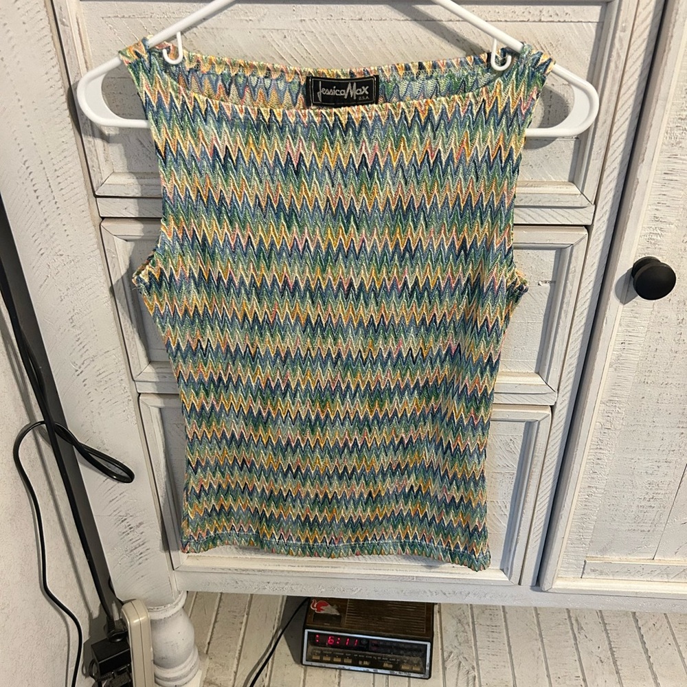 Jessica Max top